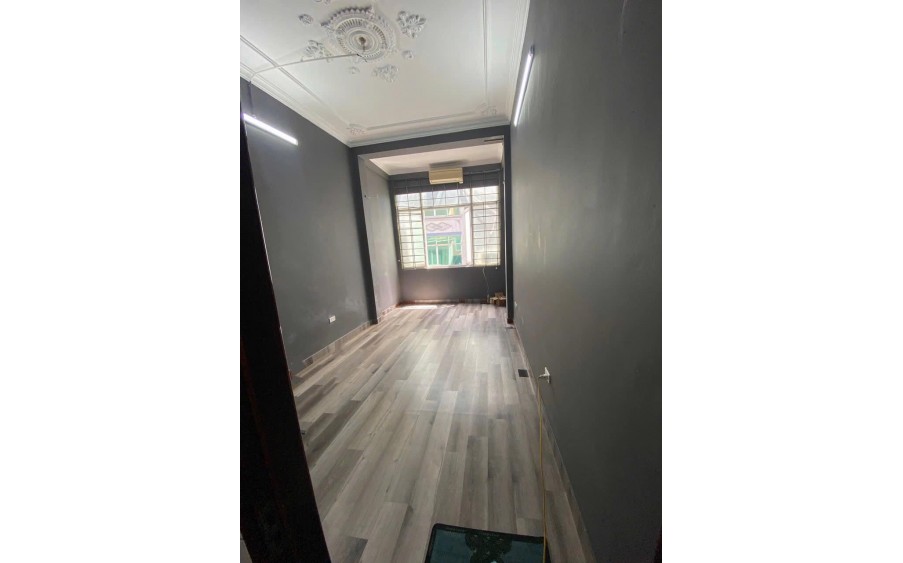 Cho thuê MBKD SALON TÓC, SPA mặt phố An Trạch, Cát Linh, Đống Đa - 32m2 x 6 tầng - 22tr/tháng